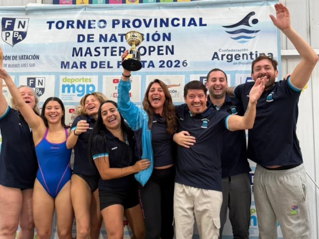 Ferro consigui� una hist�rica copa en el Provincial de nataci�n